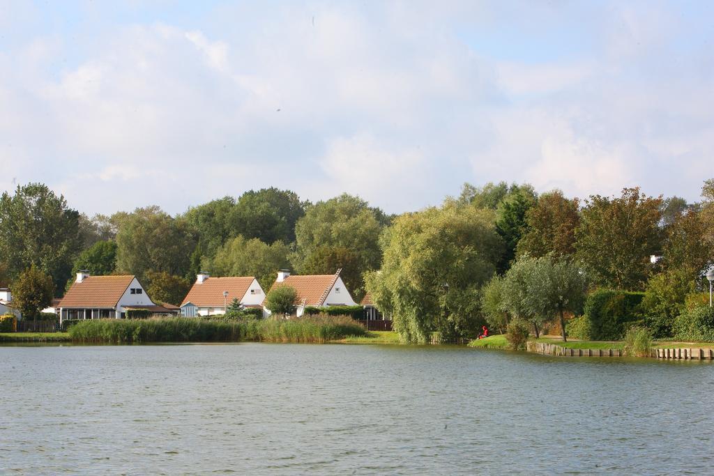 Sunparks Oostduinkerke - Plopsaland Hotel Exterior foto