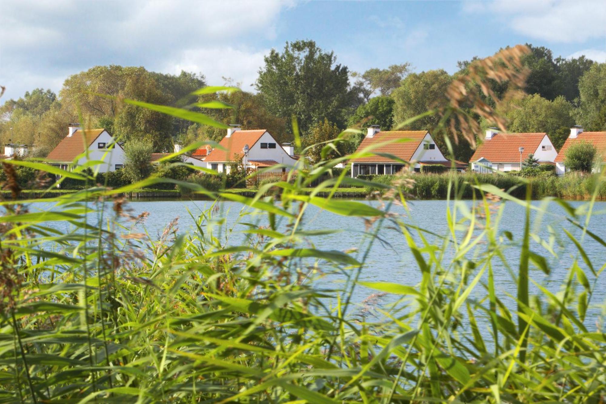 Sunparks Oostduinkerke - Plopsaland Hotel Exterior foto